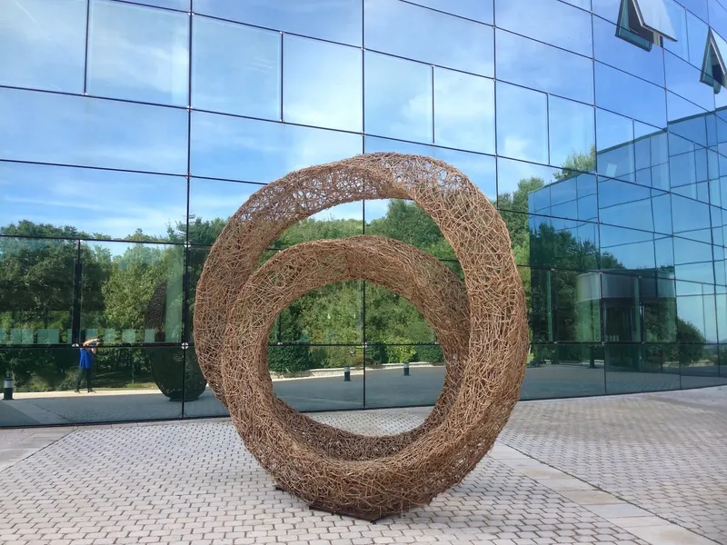 The Door of Time - Installation (2018) - Wild clematis and  structure in round steel bar by Véronique Matteudi